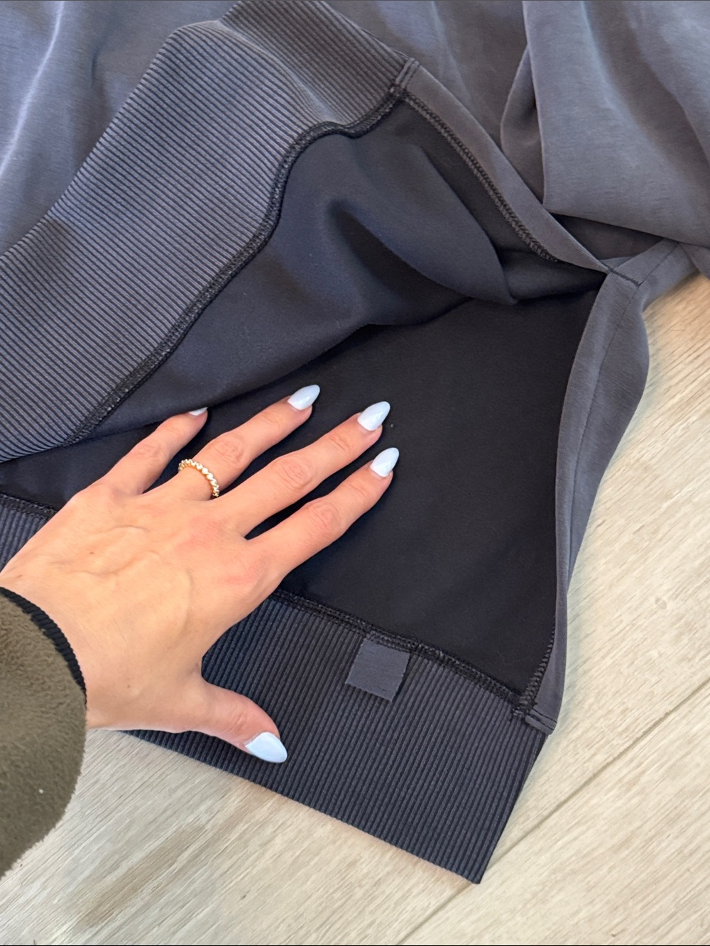 lululemon athletica Softstreme Turtleneck Pullover - Picture 6 of 7